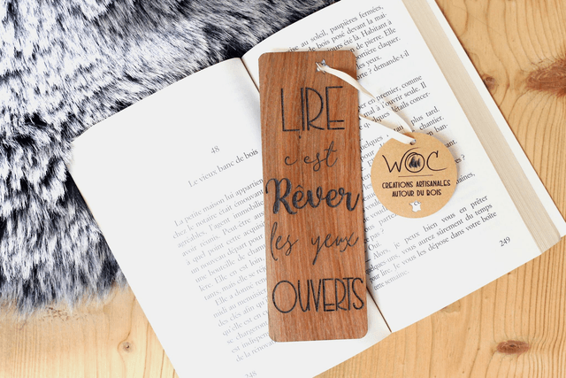 Marque-page en Bois Massif - Hêtre ou Noyer - Modèle "Lire c'est Rêver"