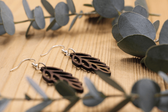 Boucles d'Oreilles en Bois Massif - Frêne ou Noyer - Grappe