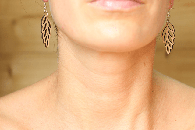 Boucles d'Oreilles en Bois Massif - Frêne ou Noyer - Grappe