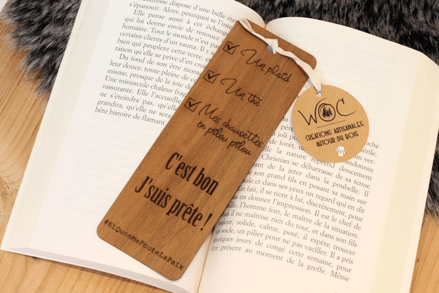 Marque-page en Bois Massif - Hêtre ou Noyer - Modèle "J'suis prête"