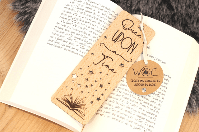 Marque-page en Bois Massif - Hêtre ou Noyer - Modèle &quot;Once Upon Time&quot;